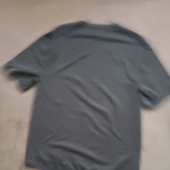 lululemon athletica Charcoal Short Sleeve Tee - Picture 6 of 7